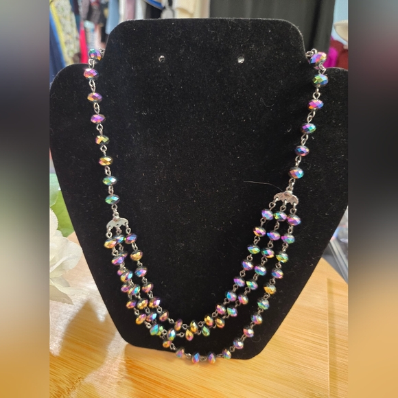 Iridescent Beaded Jewelry Set - Picture 6 of 7